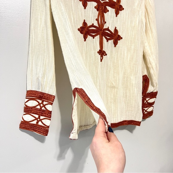 Lucky Brand Bohemian Cream Embroidered Longsleeve Lightweight Top Small Neutral - Picture 9 of 13